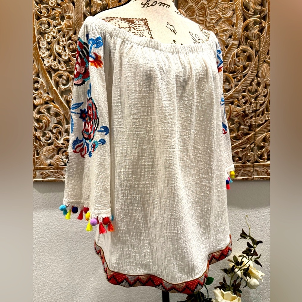 See And Be Seen White w/ Floral Embroidery Bell Sleeves- size M